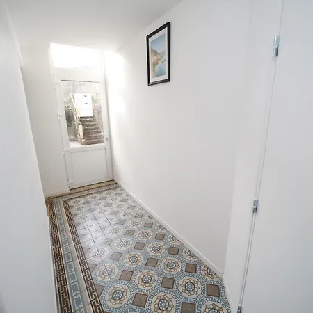 Eden , L'elegant! Seul , En Couple Ou En Famille Apartman